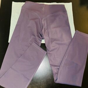 NEW Sydney Adams Liaison the label. SIZE L. Super soft!!